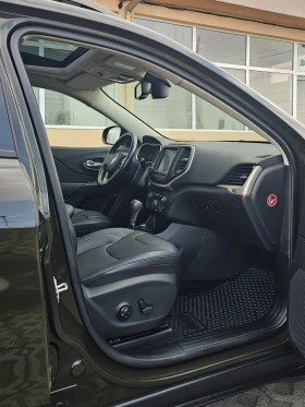 Jeep Cherokee 2.2 4WD 75th Aniversary Edition 200к.с. Keyless, снимка 8