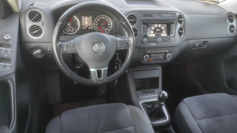 VW Tiguan 2.0 TDI Sport & Style BlueMotion Tech, снимка 15 - Автомобили и джипове - 45579747