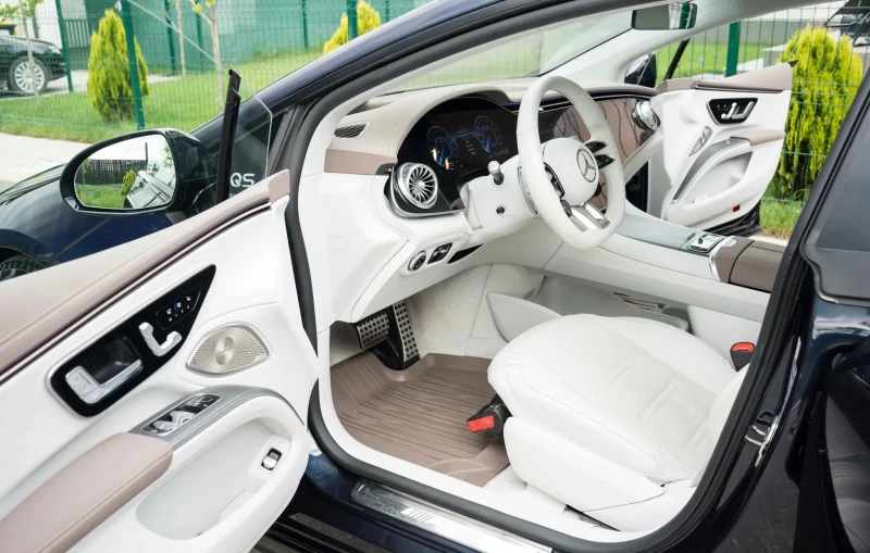 Mercedes-Benz EQS AMG 53 4Matic+ , снимка 9 - Автомобили и джипове - 52213711