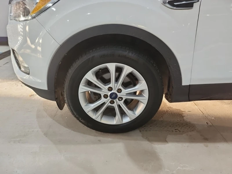 Ford Escape * SE * CARFAX * БЕЗ ПЪРВОНАЧАЛНА ВНОСКА, снимка 6 - Автомобили и джипове - 52959454