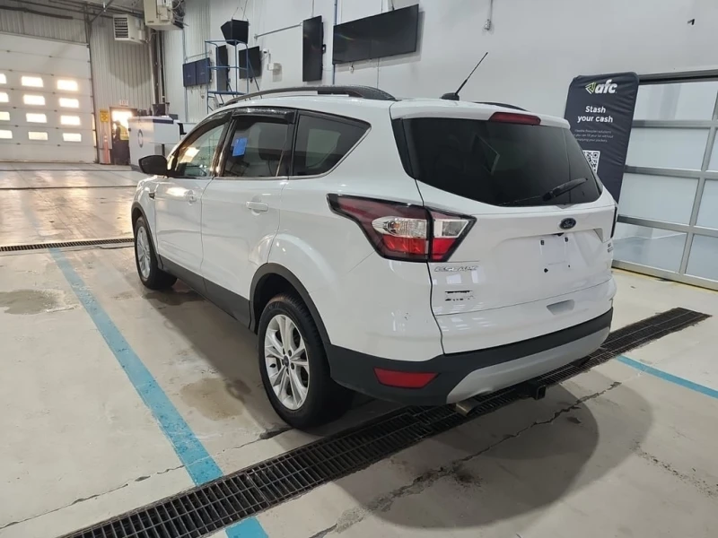 Ford Escape * SE * CARFAX * БЕЗ ПЪРВОНАЧАЛНА ВНОСКА, снимка 4 - Автомобили и джипове - 52959454