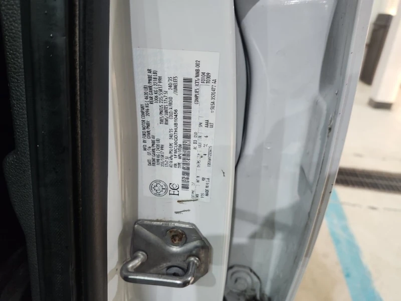 Ford Escape * SE * CARFAX * БЕЗ ПЪРВОНАЧАЛНА ВНОСКА, снимка 7 - Автомобили и джипове - 52959454