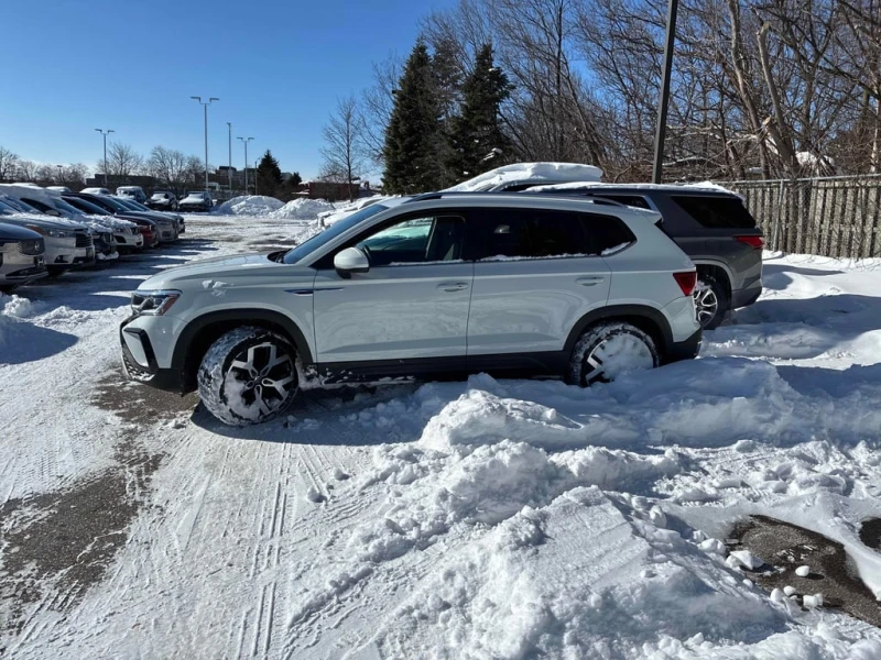 VW Taos Highline  CARFAX, снимка 2 - Автомобили и джипове - 53283874