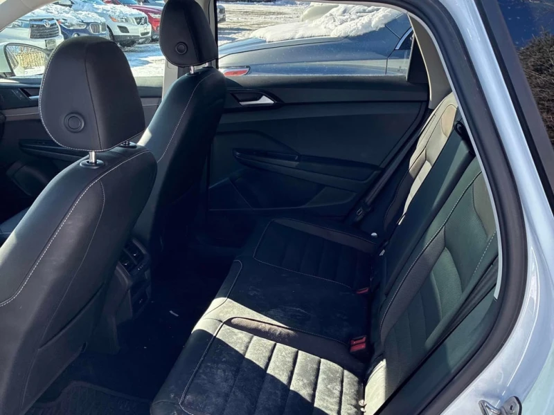 VW Taos Highline  CARFAX, снимка 12 - Автомобили и джипове - 53283874