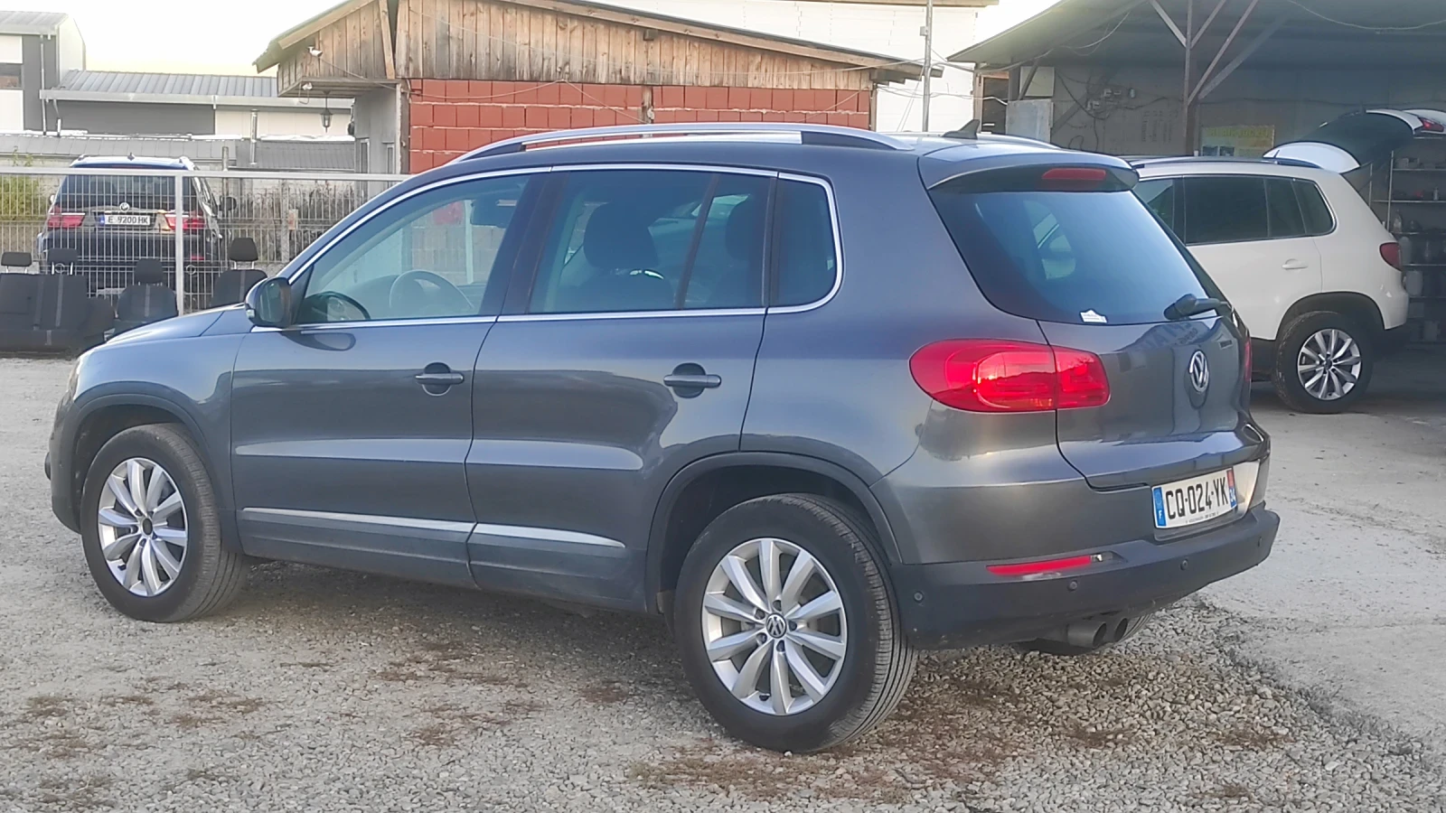 VW Tiguan 2.0 TDI Sport & Style BlueMotion Tech - изображение 2