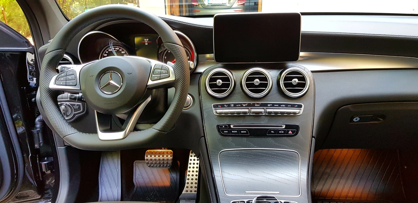 Mercedes-Benz GLC 250 Coupe/AMG/4MATIC/BURMESTER/360CAM/NAVI - изображение 7