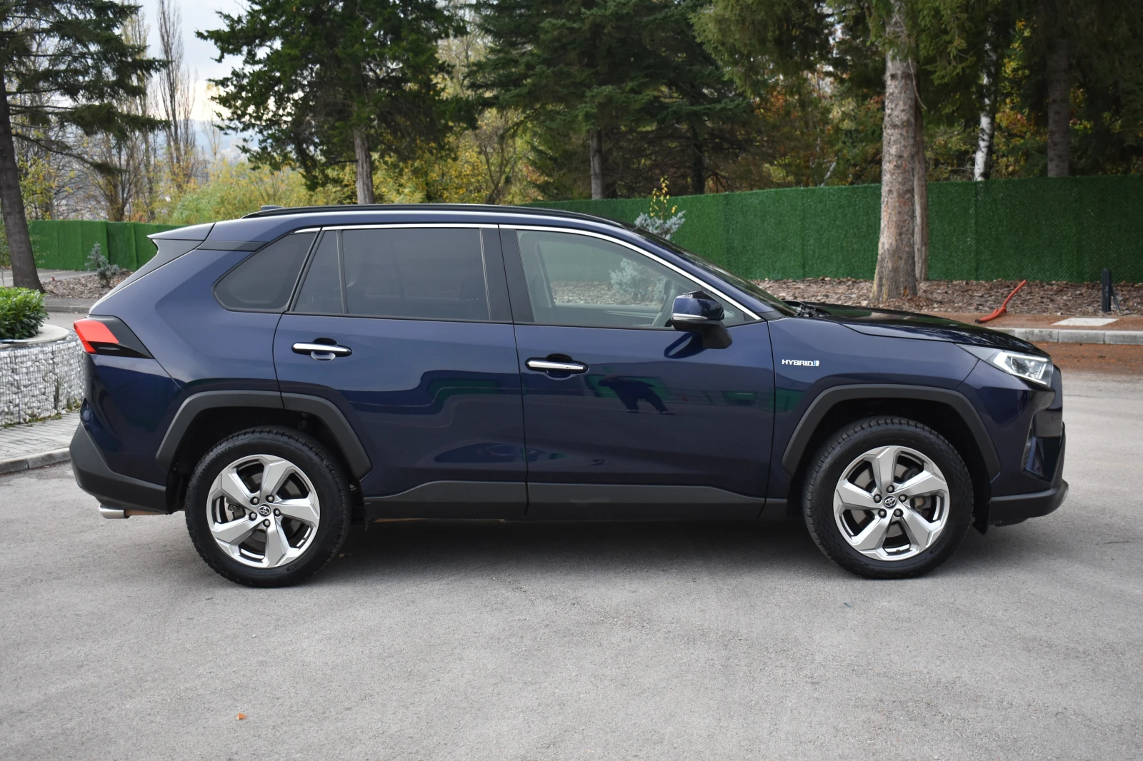 Toyota Rav4 2.5HYBRID= LUXURY= JBL= KEYLESS= 360= !!! | Mobile.bg   5