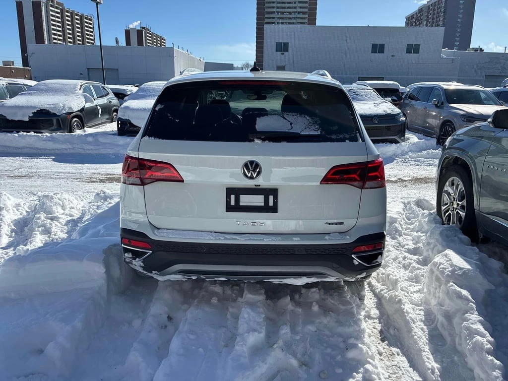 VW Taos Highline  CARFAX - изображение 4