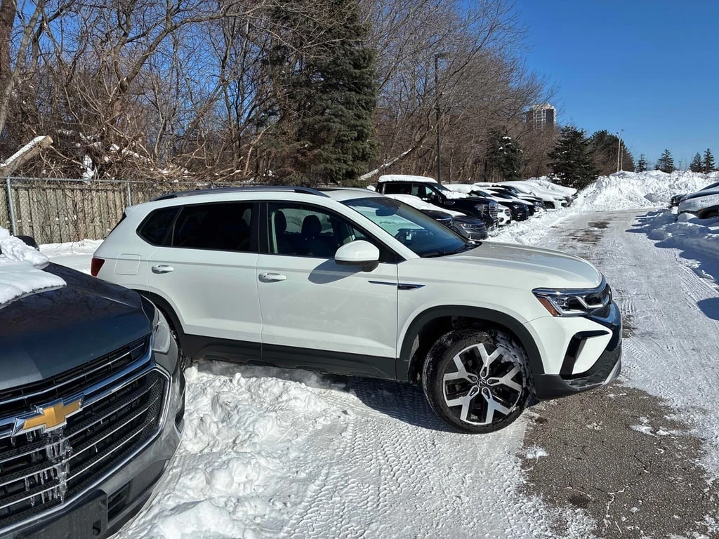 VW Taos Highline  CARFAX - изображение 3