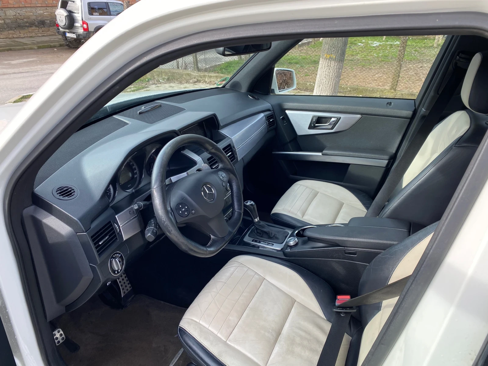 Mercedes-Benz GLK 3200, снимка 8 - Автомобили и джипове - 53713258