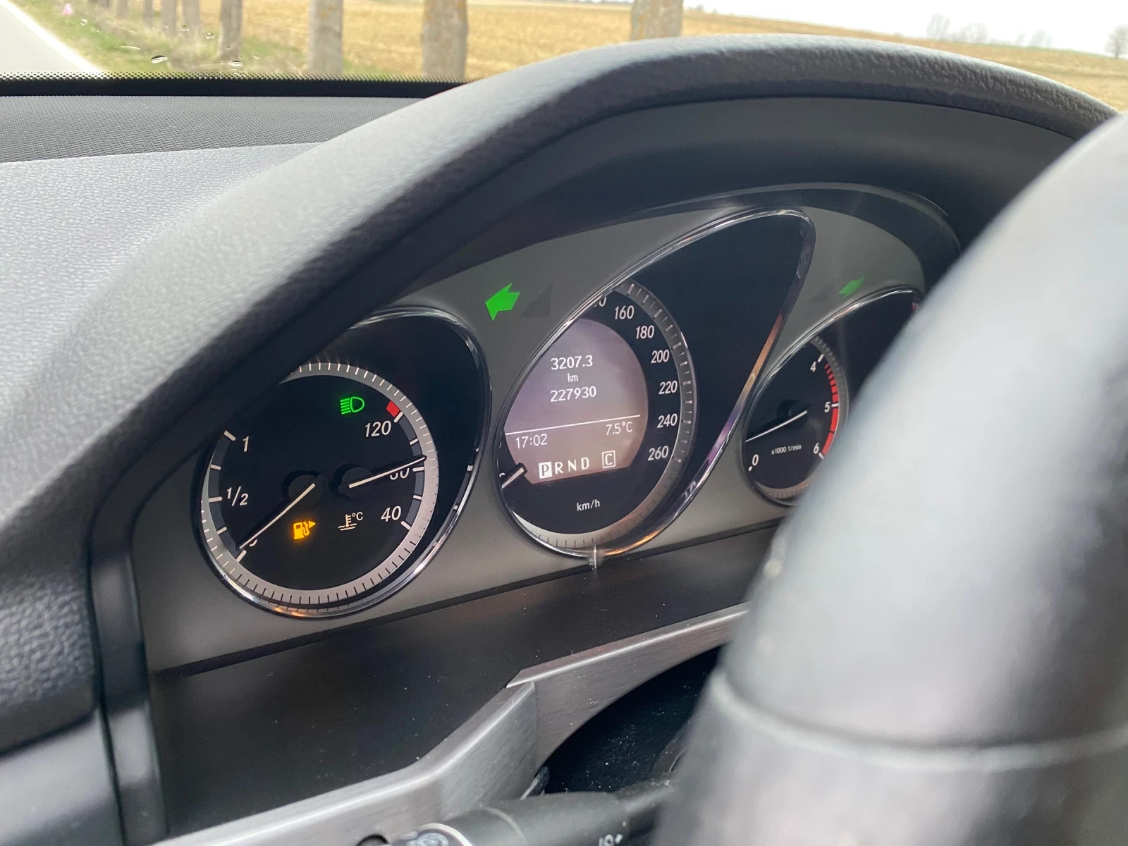 Mercedes-Benz GLK 3200, снимка 12 - Автомобили и джипове - 53713258