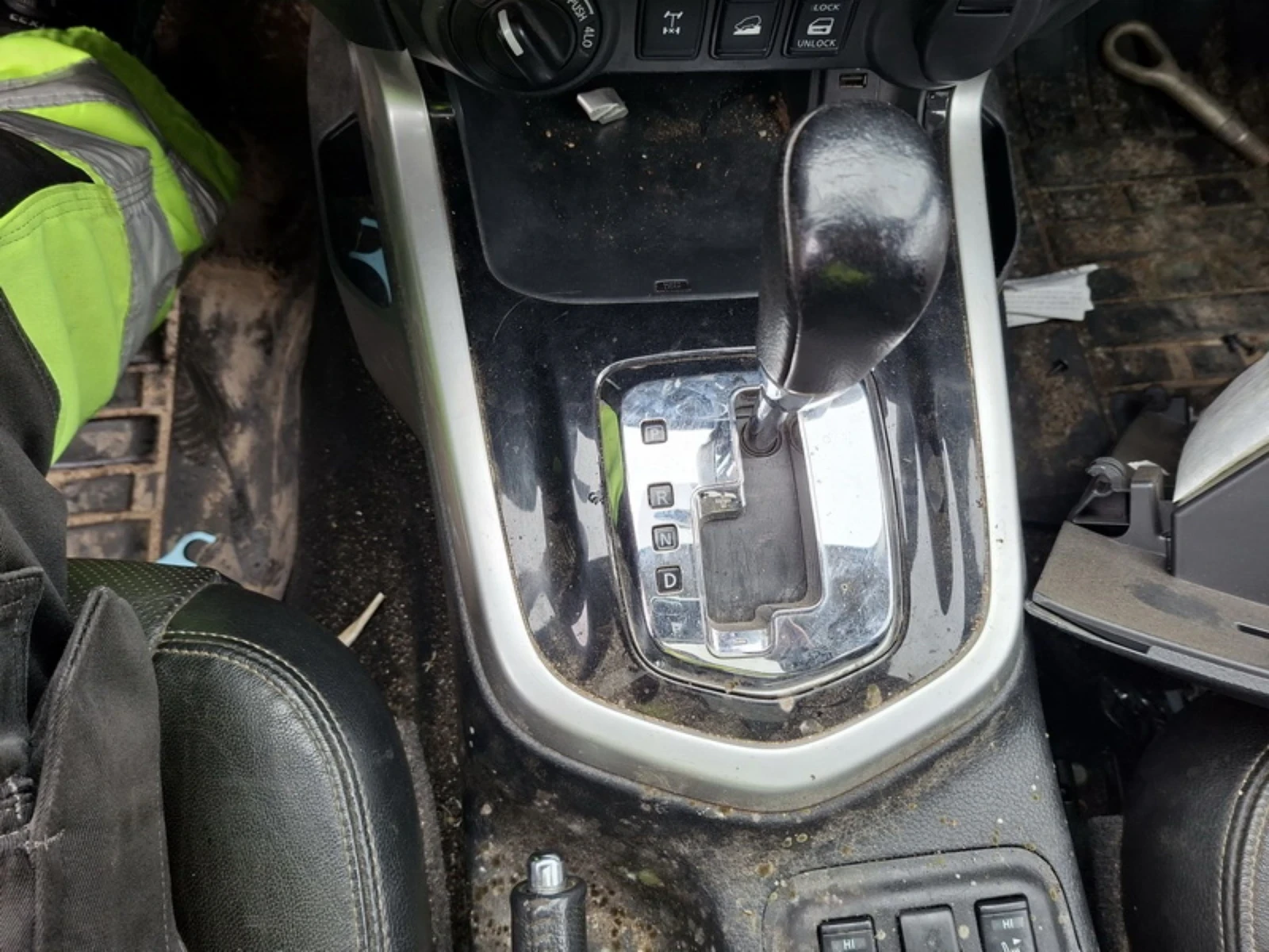 Nissan Navara Double Cab | 2.3D | Automatic , снимка 9 - Автомобили и джипове - 53761238