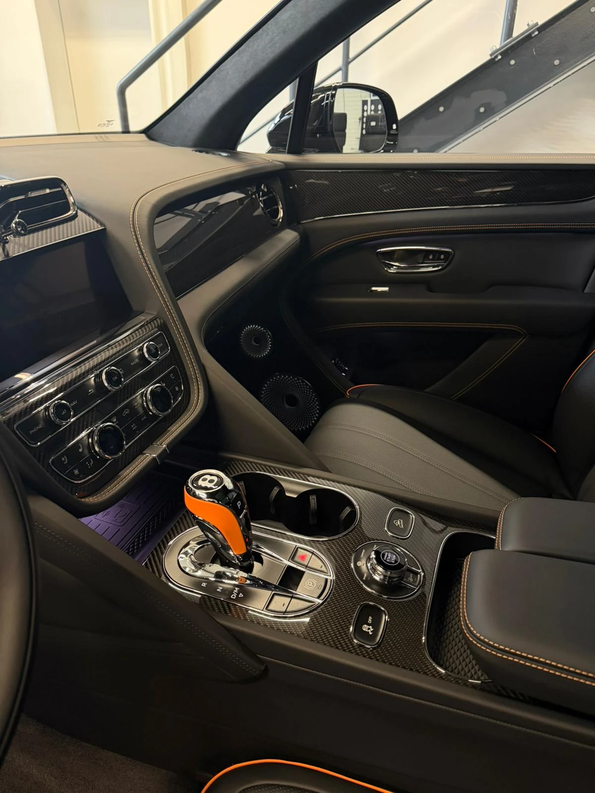 Bentley Bentayga V8 2026 / ONYX / MULLINER / FULL, снимка 5 - Автомобили и джипове - 54080908