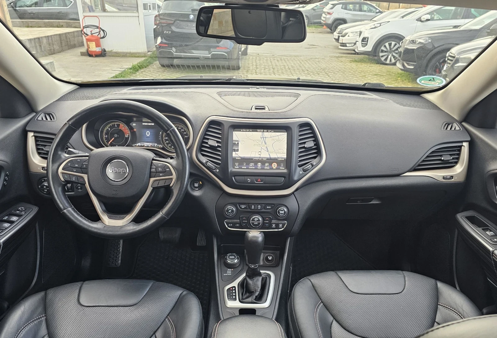 Jeep Cherokee 2.2 4WD 75th Aniversary Edition 200к.с. Keyless, снимка 11 - Автомобили и джипове - 54197162