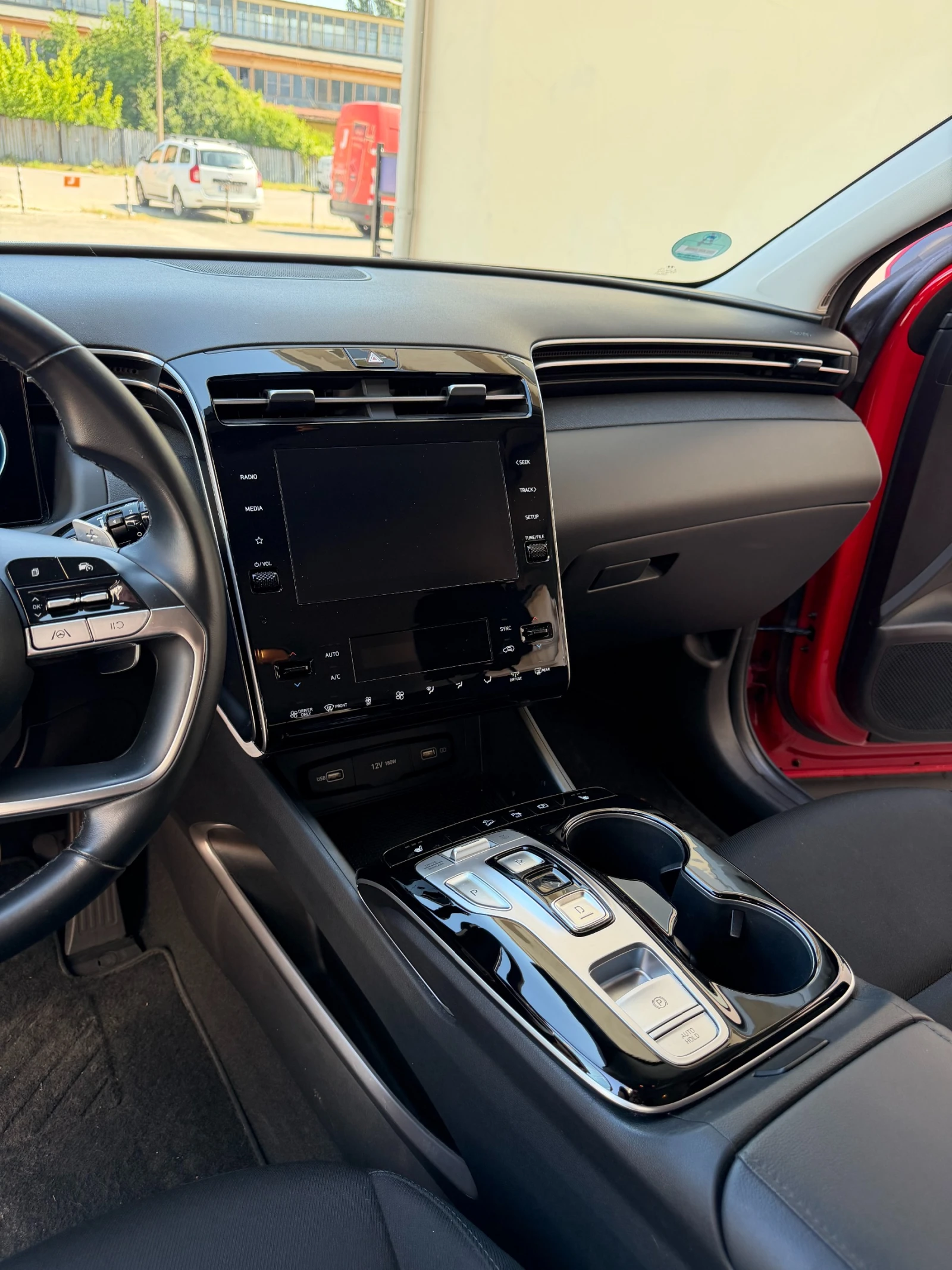Hyundai Tucson Plug-in Hybrid 4x4, снимка 13 - Автомобили и джипове - 55077065