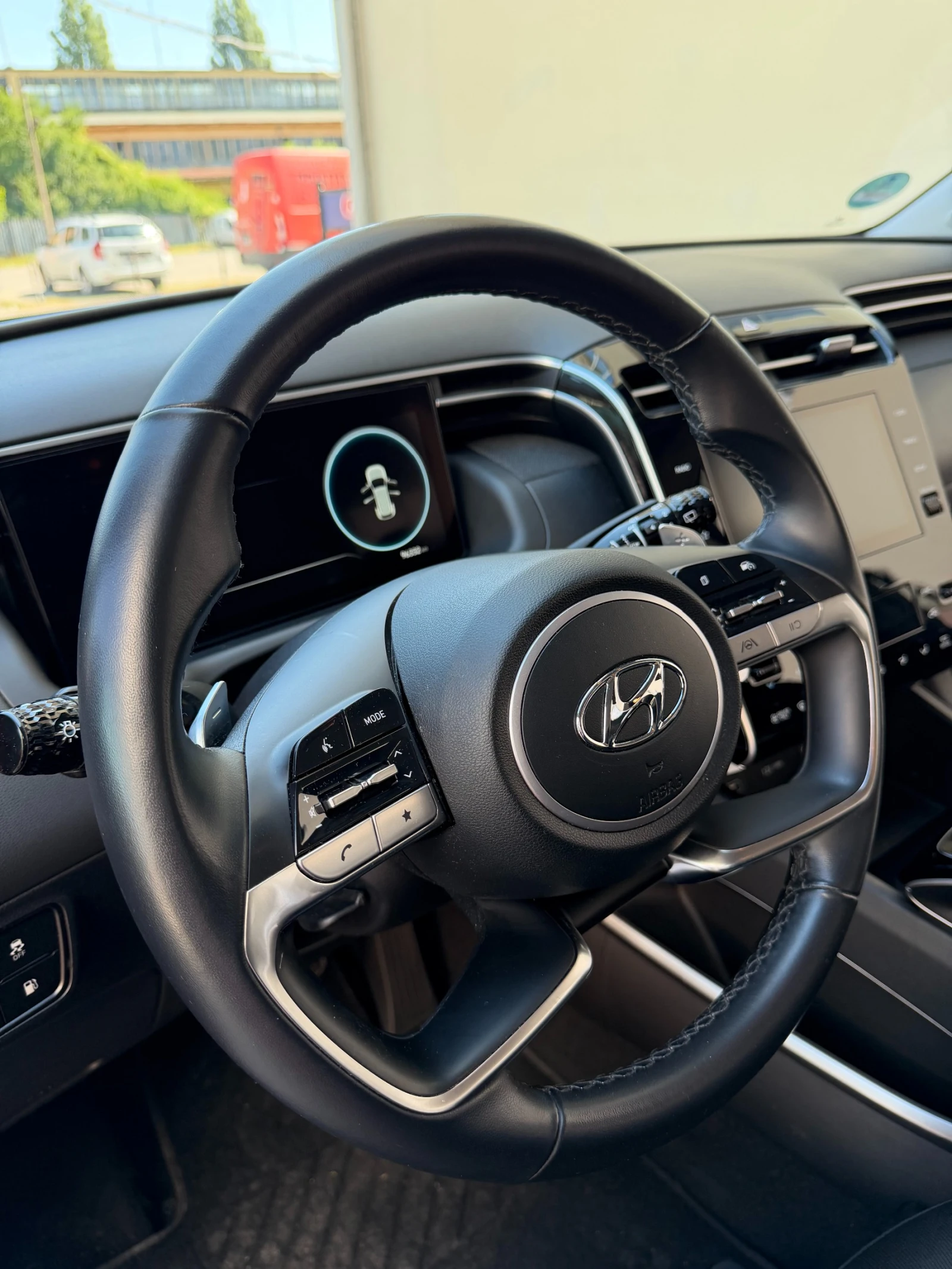 Hyundai Tucson Plug-in Hybrid 4x4, снимка 10 - Автомобили и джипове - 55077065
