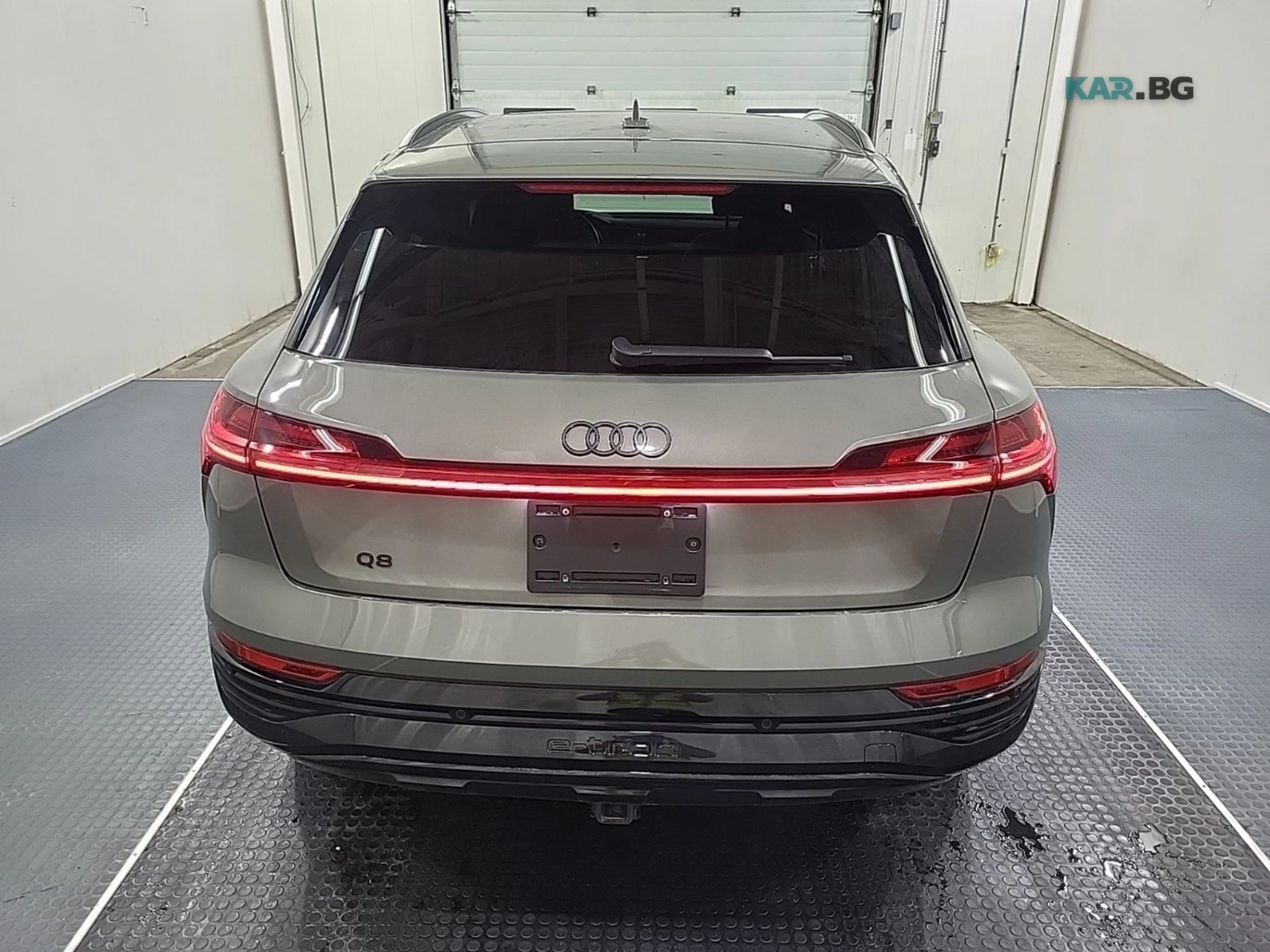 Audi Q8 * AвтоКредит * (ЦЕНА ДО БГ), снимка 5 - Автомобили и джипове - 55177953