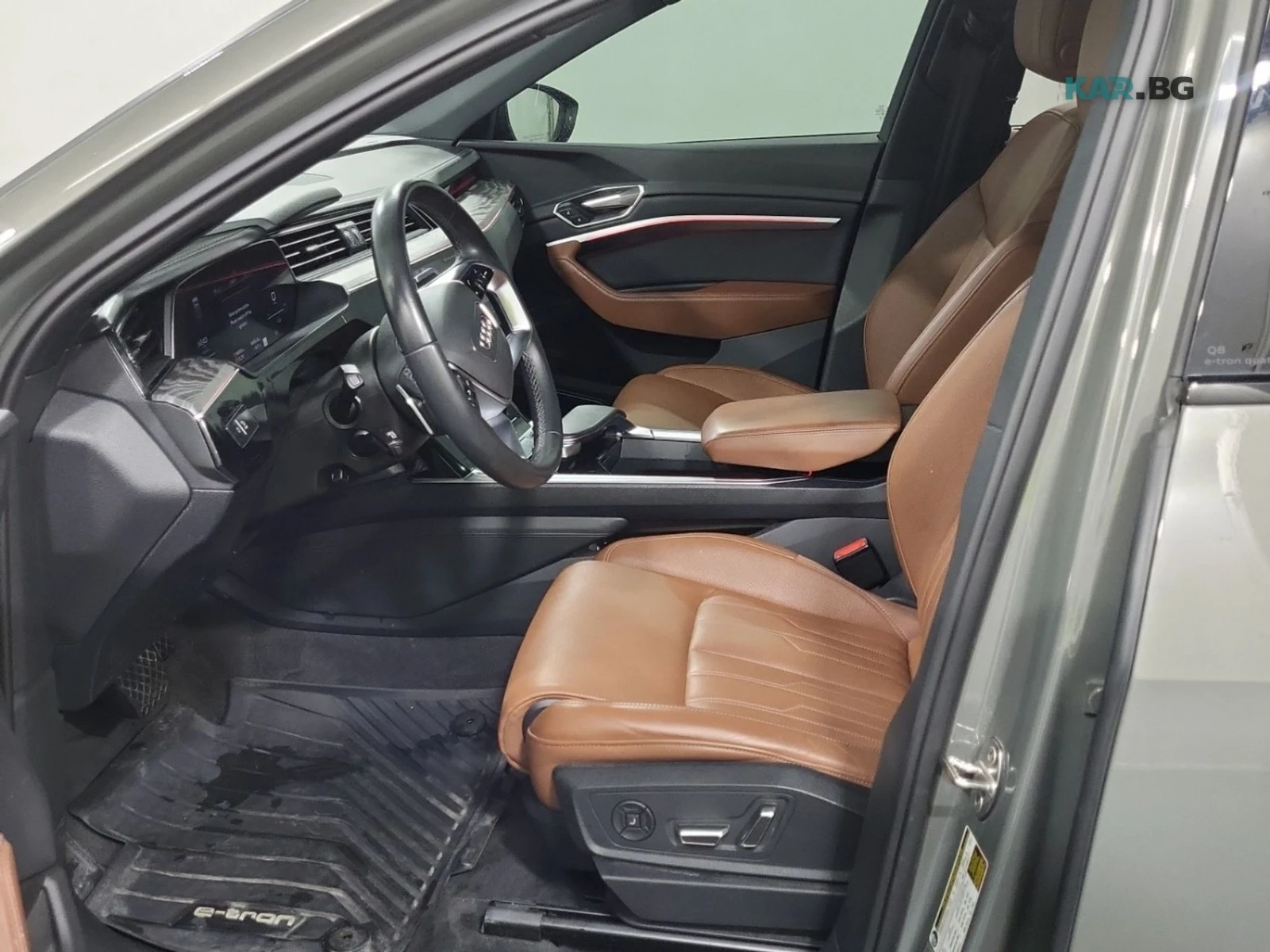 Audi Q8 * AвтоКредит * (ЦЕНА ДО БГ), снимка 10 - Автомобили и джипове - 55177953
