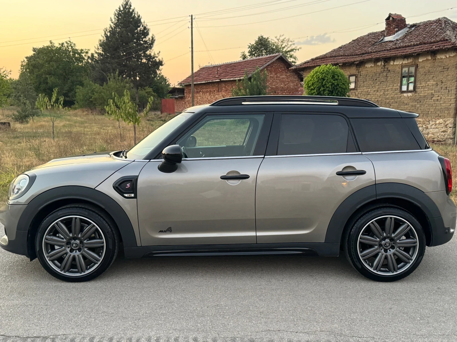 Mini Countryman S  ALL4  KM SERTIFICATI  BLACK EDITION  , снимка 2 - Автомобили и джипове - 55908036