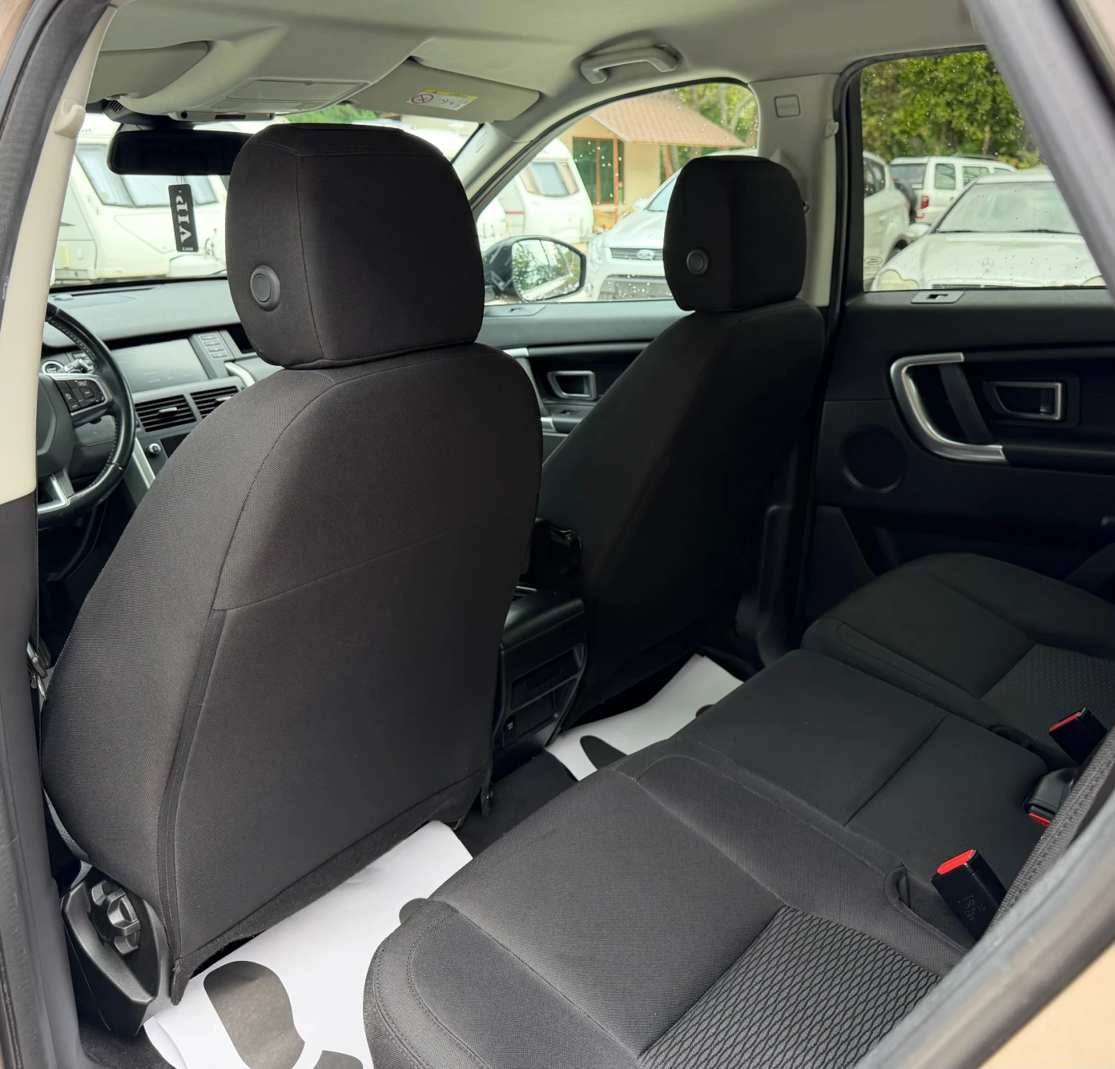 Land Rover Discovery Sport 2.0Td4/4x4/150ps, снимка 7 - Автомобили и джипове - 56160955