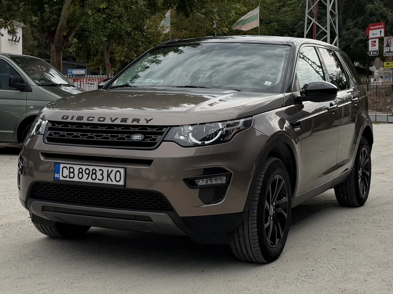 Land Rover Discovery Sport 2.0Td4/4x4/150ps, снимка 2 - Автомобили и джипове - 56160955