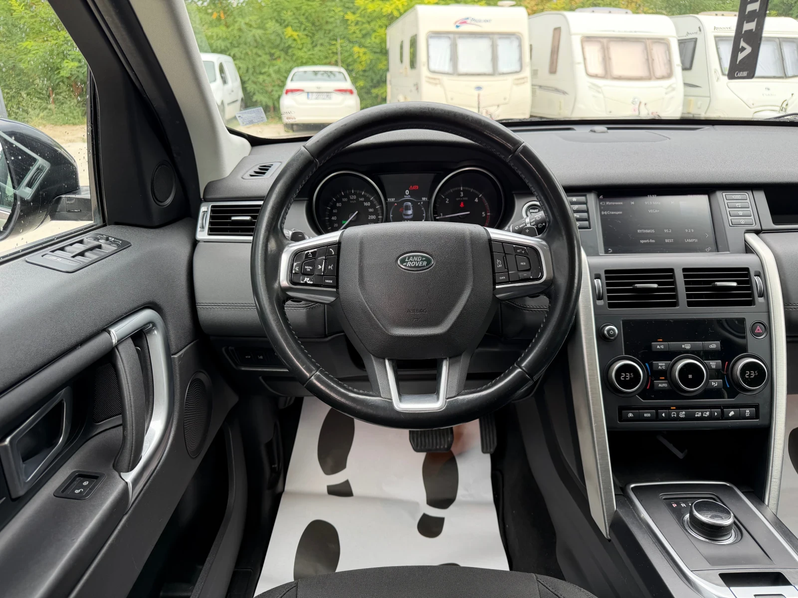 Land Rover Discovery Sport 2.0Td4/4x4/150ps, снимка 11 - Автомобили и джипове - 56160955