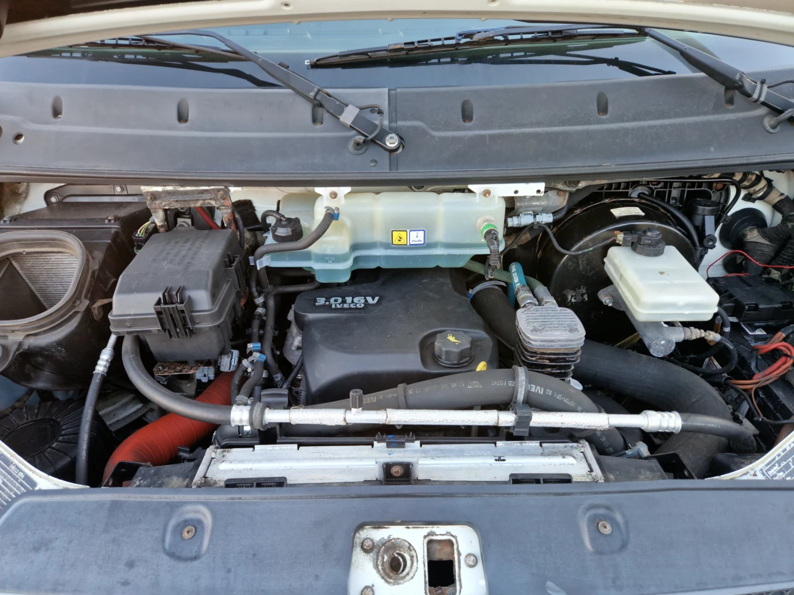 Iveco Daily 40C18, снимка 12 - Бусове и автобуси - 53878775