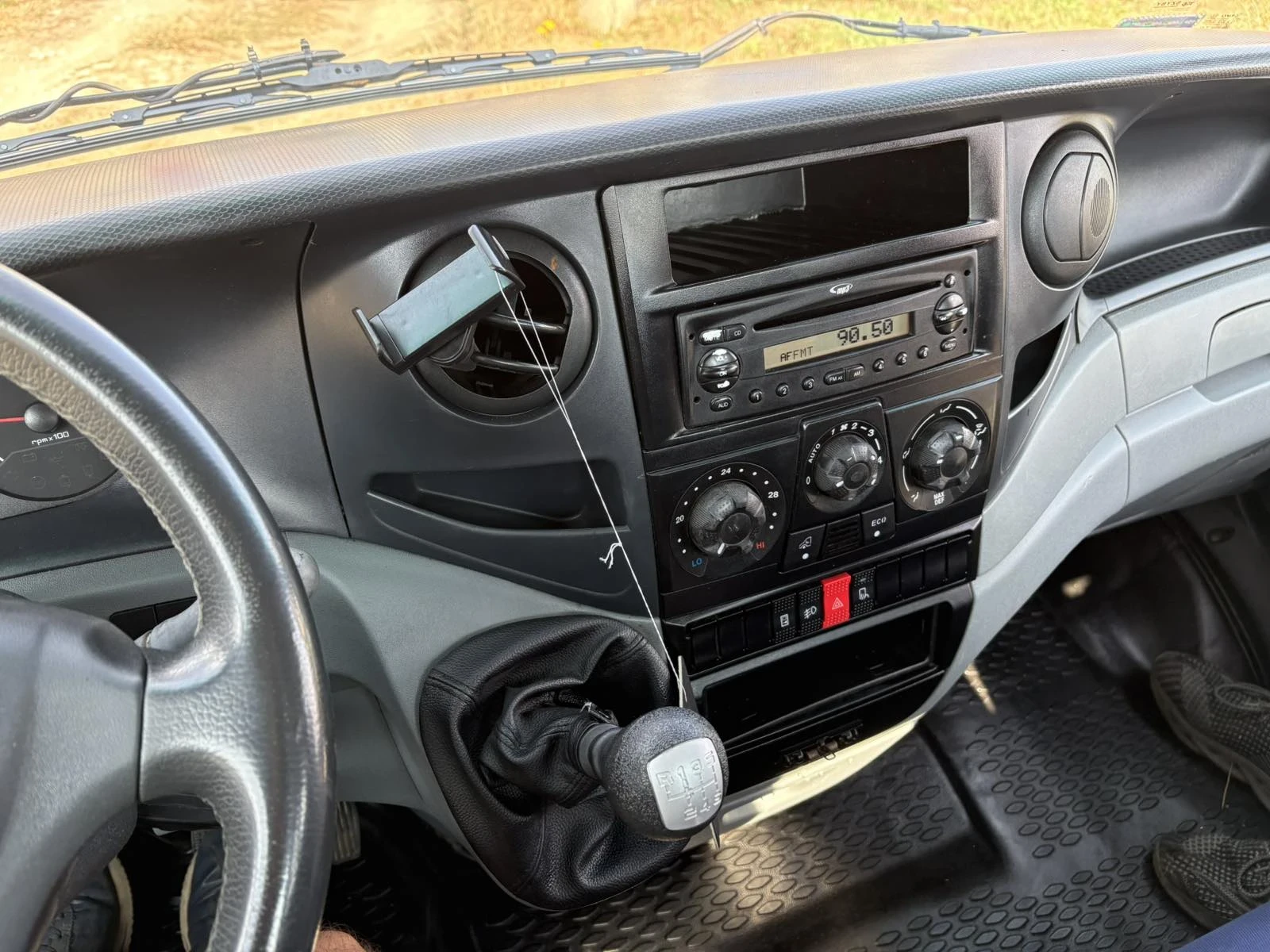 Iveco Daily 35C15, снимка 15 - Бусове и автобуси - 55981157