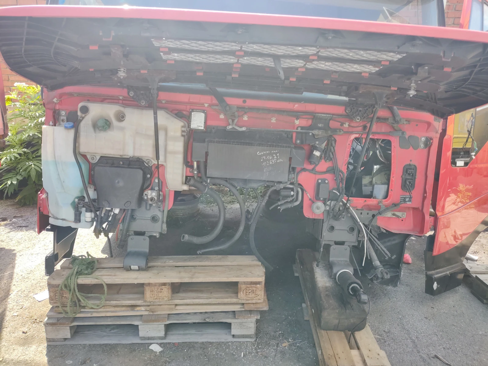 Iveco Stralis, снимка 12 - Камиони - 49997377