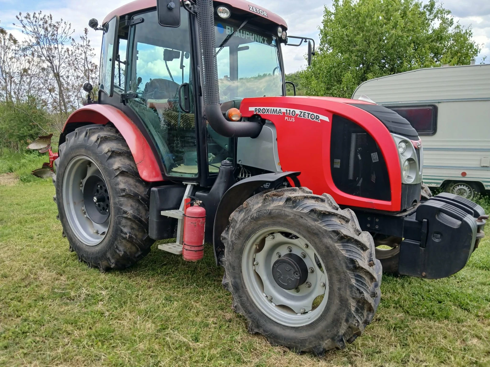 Трактор Zetor Proxima + 110, снимка 2 - Селскостопанска техника - 54381720