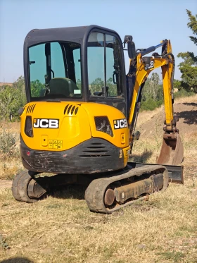   JCB