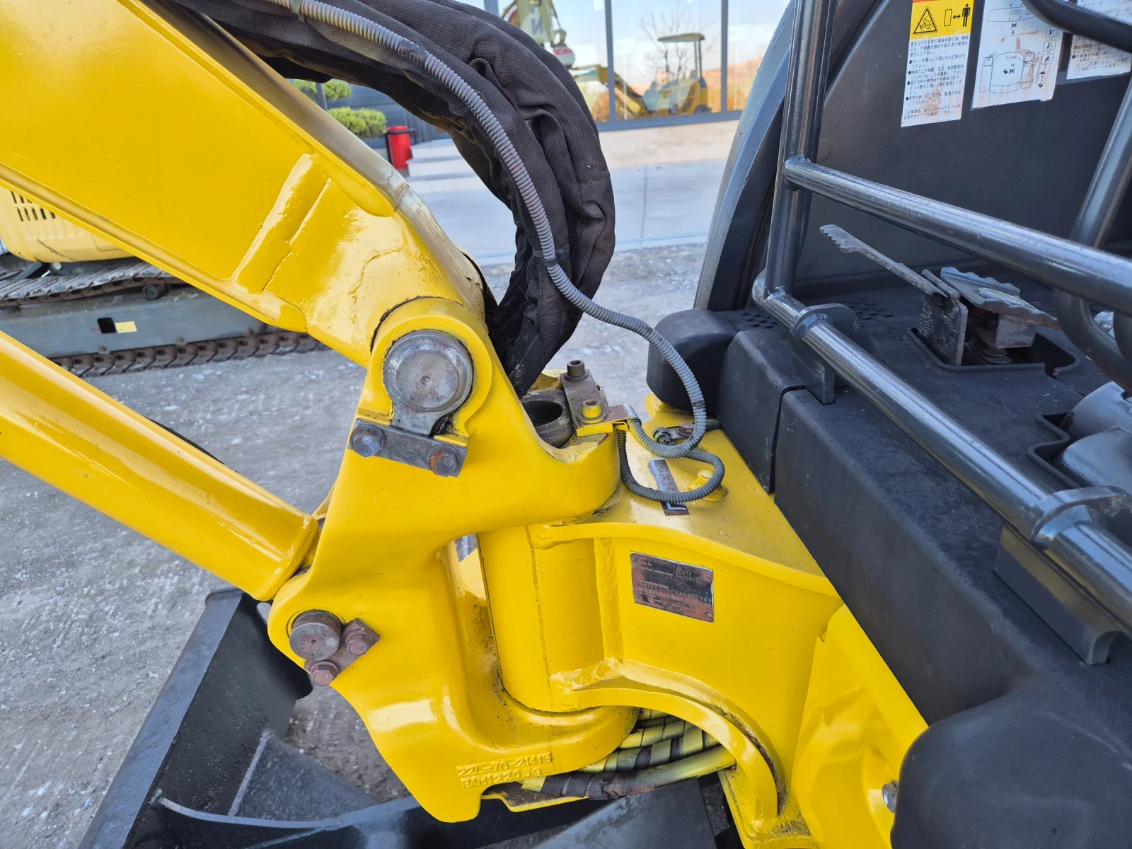  Komatsu 3 *   *  /  ! | Mobile.bg   11