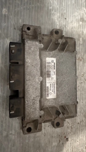        / ECU /    Renault Clio - 8200522357 / 8200510536 / S120200105