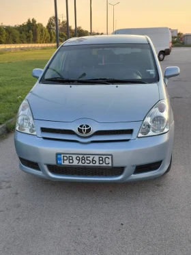 Toyota Corolla verso, снимка 4
