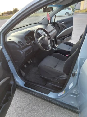 Toyota Corolla verso, снимка 16