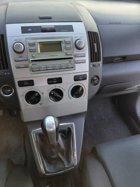 Toyota Corolla verso, снимка 15