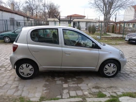 Toyota Yaris 1.0 vvt-i 4 врати, снимка 9