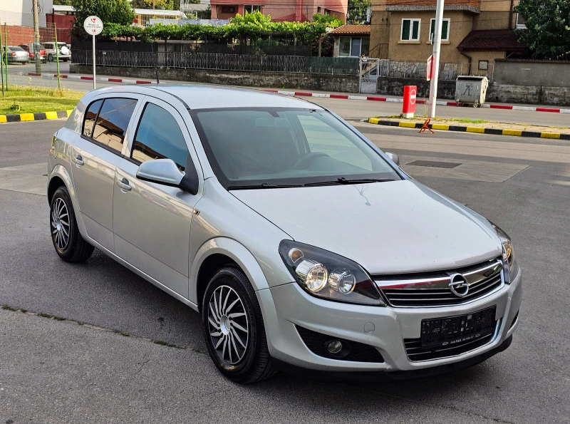 Opel Astra 1.4i 90hp Facelift, снимка 6 - Автомобили и джипове - 46333853