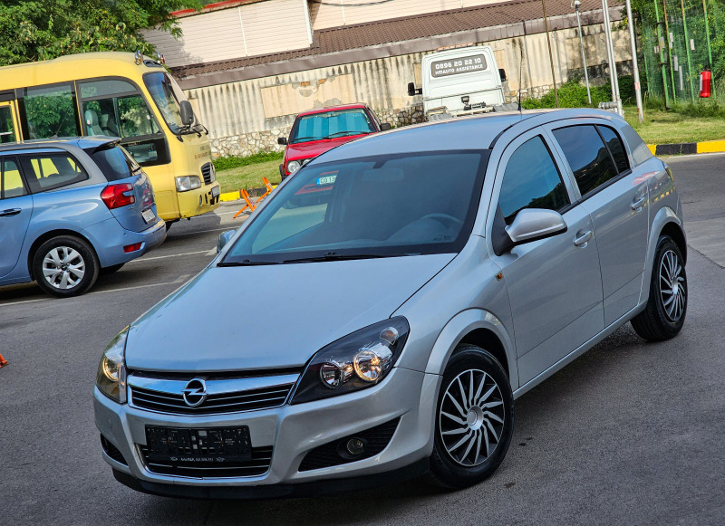 Opel Astra 1.4i 90hp Facelift, снимка 1 - Автомобили и джипове - 46333853