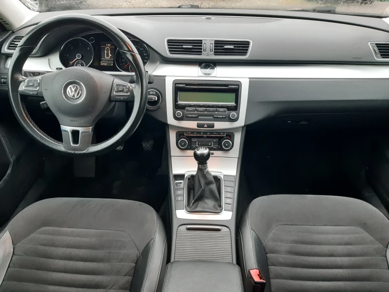 VW Passat, снимка 10 - Автомобили и джипове - 47971360