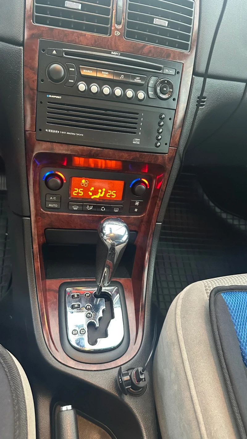 Peugeot 307 1.6Automat, снимка 13 - Автомобили и джипове - 48226350