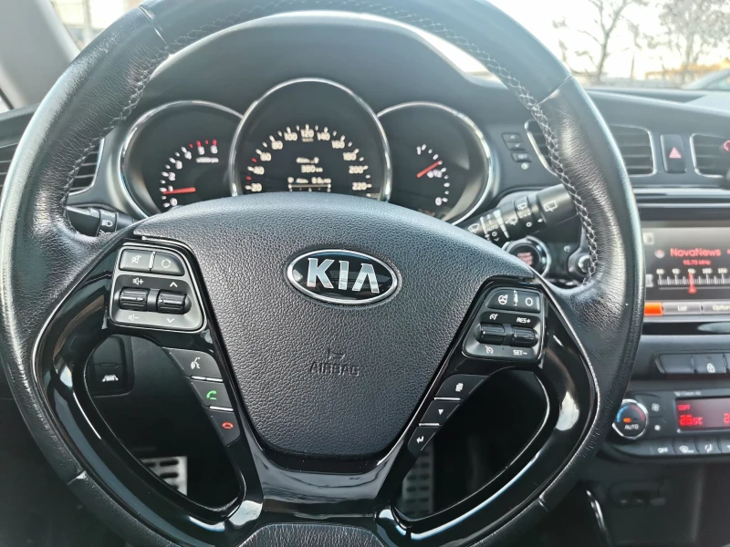 Kia Ceed 1.6.16V CRDI automatic , снимка 13 - Автомобили и джипове - 48324278