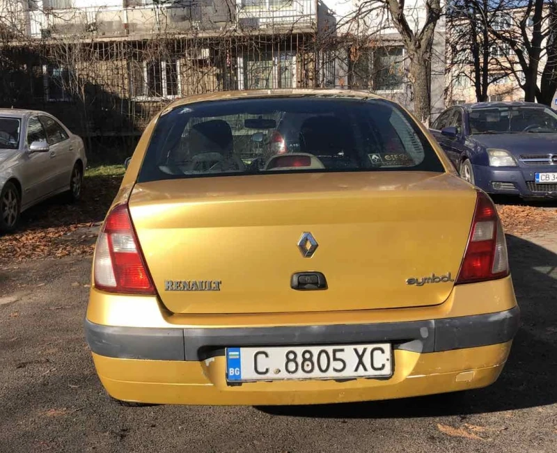 Renault Symbol 1.6, снимка 3 - Автомобили и джипове - 48507665