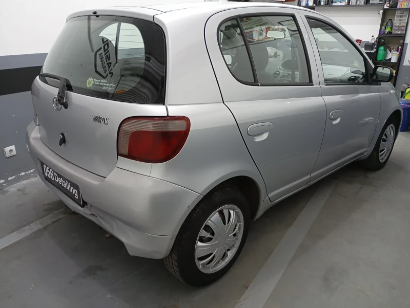 Toyota Yaris 1.0 vvt-i 4 врати, снимка 7 - Автомобили и джипове - 49143680