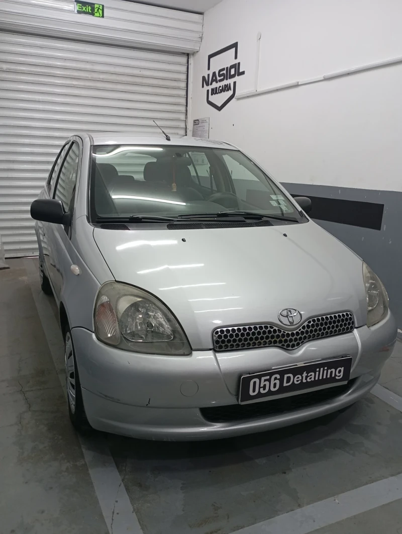 Toyota Yaris 1.0 vvt-i 4 врати, снимка 3 - Автомобили и джипове - 49143680