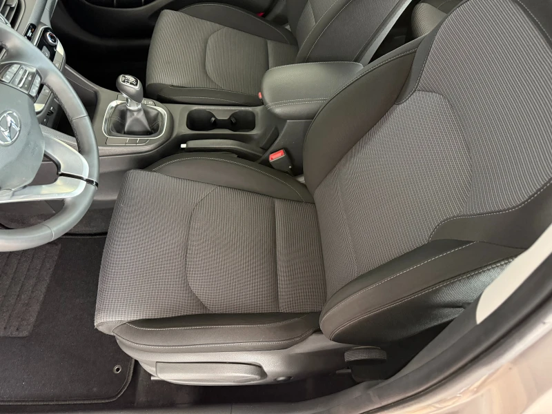 Hyundai I30 1.4I* 99к.с* 6ск* LED* СЕРВИЗНА КНИЖКА С ПЪЛНА ИСТ, снимка 8 - Автомобили и джипове - 50495300