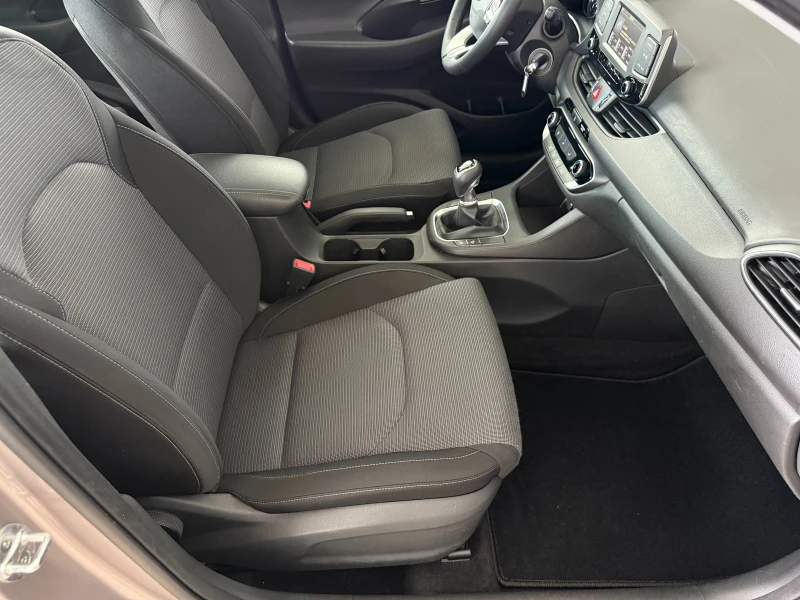 Hyundai I30 1.4I* 99к.с* 6ск* LED* СЕРВИЗНА КНИЖКА С ПЪЛНА ИСТ, снимка 13 - Автомобили и джипове - 50495300