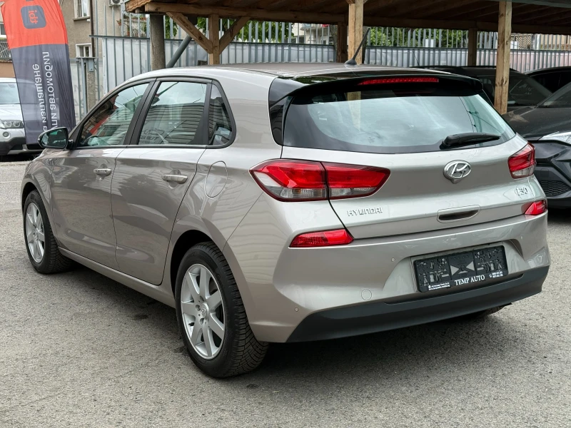 Hyundai I30 1.4I* 99к.с* 6ск* LED* СЕРВИЗНА КНИЖКА С ПЪЛНА ИСТ, снимка 7 - Автомобили и джипове - 50495300