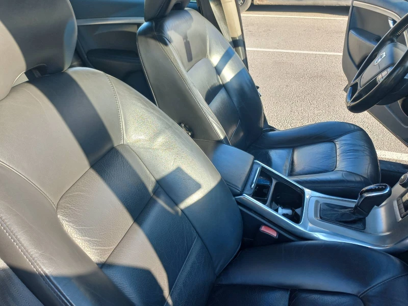 Volvo V70 T5, снимка 9 - Автомобили и джипове - 52244289
