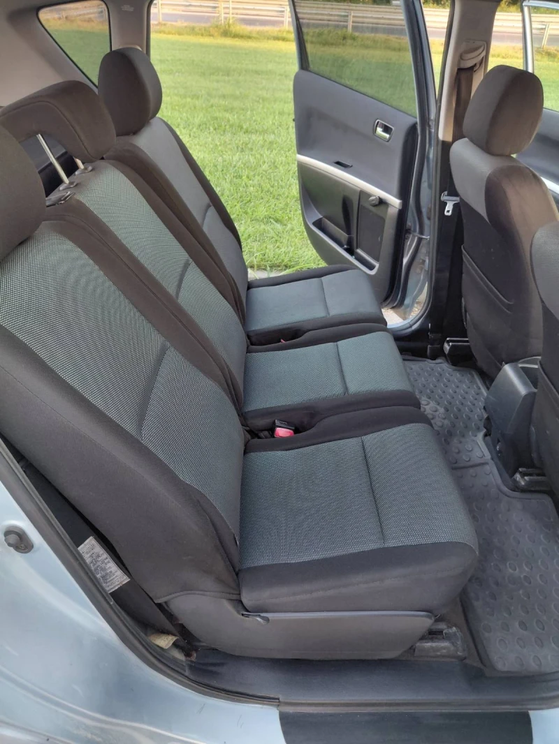 Toyota Corolla verso, снимка 9 - Автомобили и джипове - 52532129